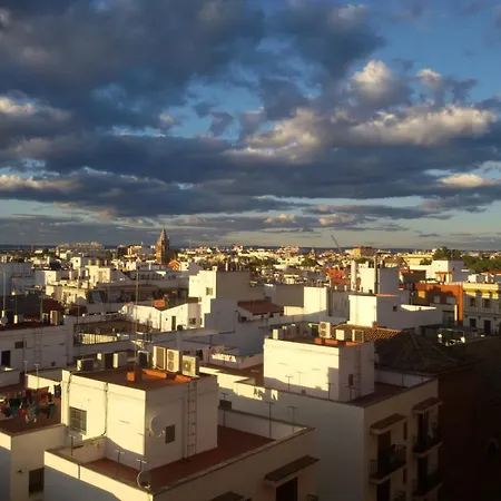 Relax Triana Sevilla Exterior photo